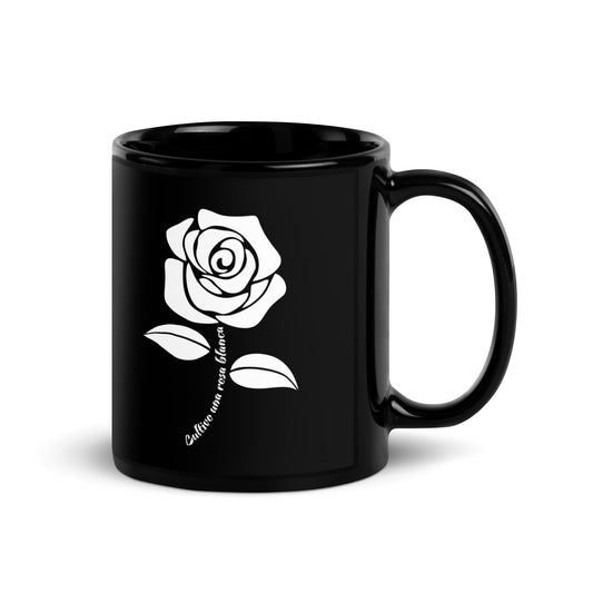 Cultivo una rosa blanca | Taza negra brillante